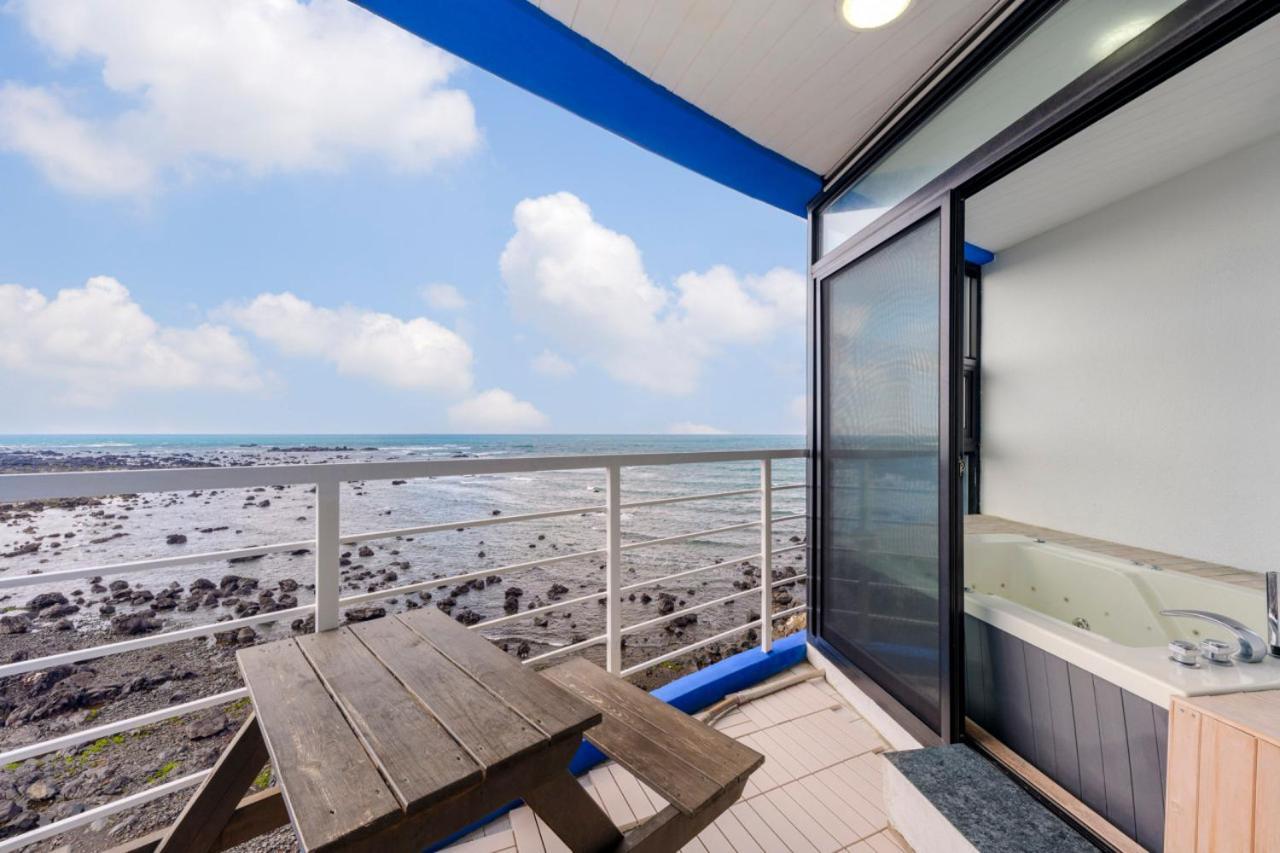 On The Sea Pension 済州市 エクステリア 写真