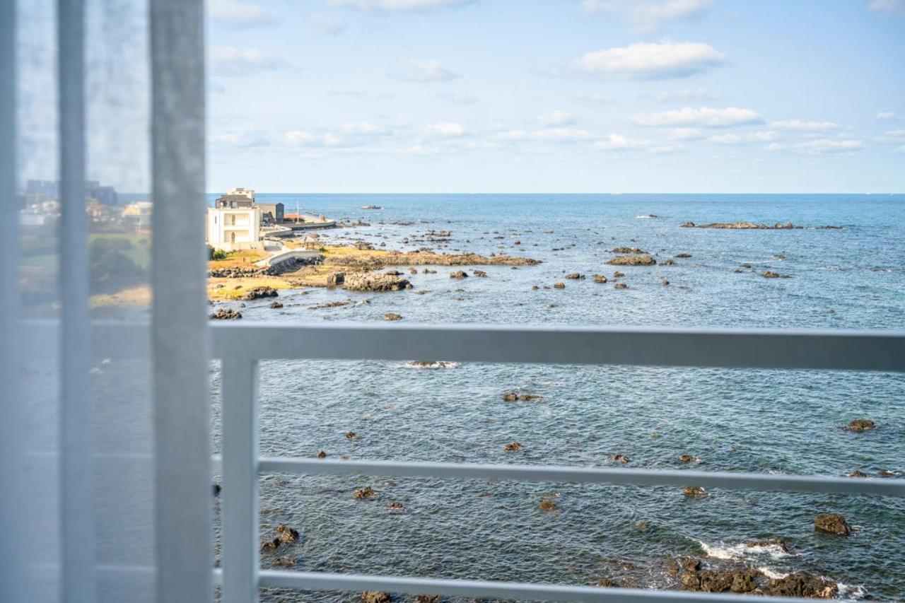 On The Sea Pension 済州市 エクステリア 写真